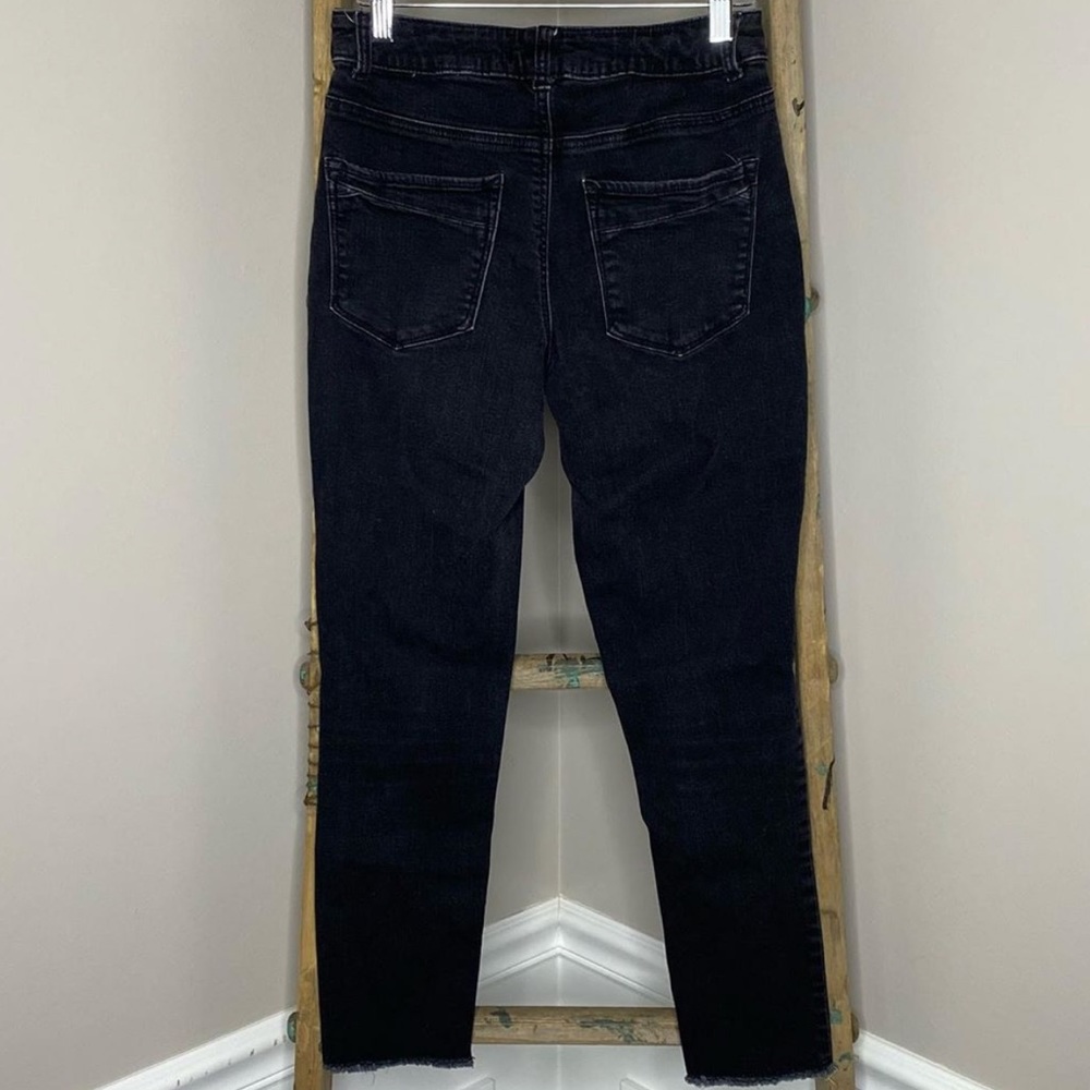 Skinny Jean - Picture 3 of 5